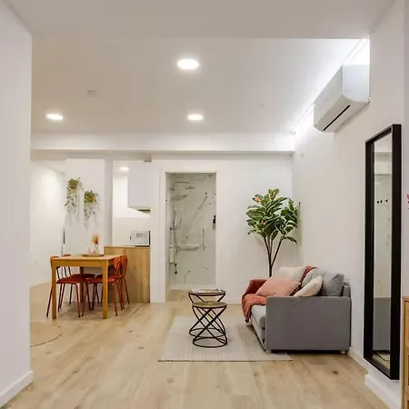 Bright & Modern - Rose Y Maya 발렌시아