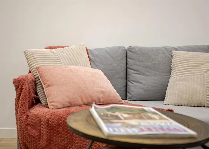 Bright&modern - Rose Y Maya *