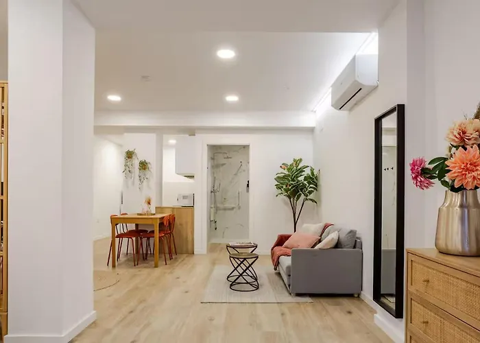 Bright&modern - Rose Y Maya Valencia